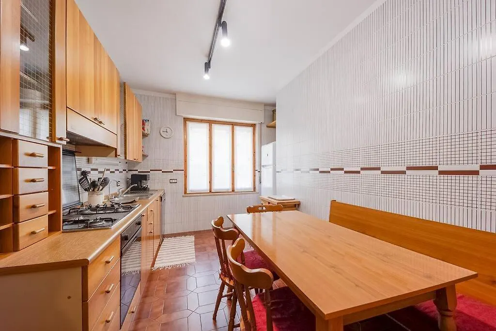 Seaview Apartment Vallecrosia 0*,  Italy